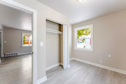 5106 W Stark St, Milwaukee, WI 53218 - Photo 7