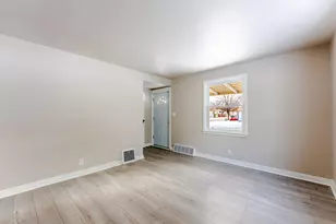 5106 W Stark St, Milwaukee, WI 53218 - Photo 5