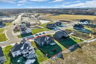 8388 Creek View Ln, Racine, WI 53406 - Photo 11