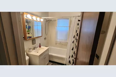 1235  Cleveland Ave, Racine, WI 53405 - Photo 9