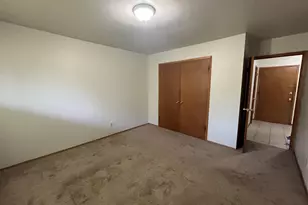 3811 S 35th St, Greenfield, WI 53221 - Photo 7