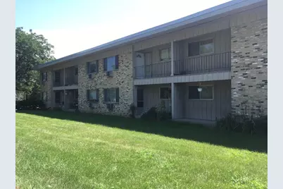 3811 S 35th St #32, Greenfield, WI 53221 - Photo 1