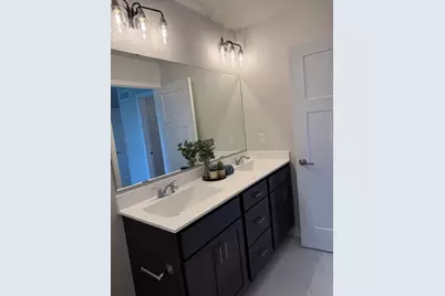 N161W21960  Daisy Dr, Jackson, WI 53037 - Photo 7