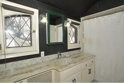 156 N 87th St, Wauwatosa, WI 53226 - Photo 21