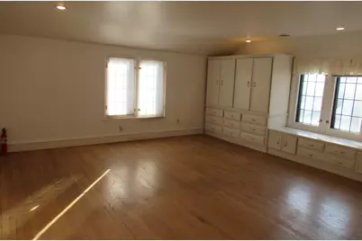 156 N 87th St, Wauwatosa, WI 53226 - Photo 11