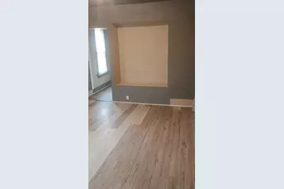 3059 N 10th Ln, Milwaukee, WI 53206 - Photo 7