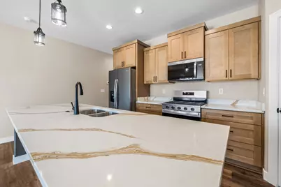 1820  Horseshoe Ln #423-1, Slinger, WI 53086 - Photo 17