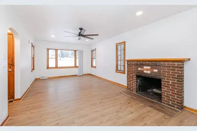 1806 E Main St, Waukesha, WI 53186 - Photo 9