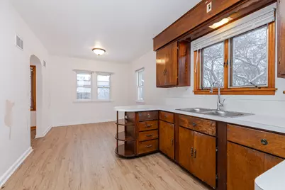 1806 E Main St, Waukesha, WI 53186 - Photo 3