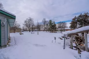 9815 S 31st St, Franklin, WI 53132 - Photo 15