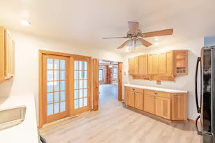 9815 S 31st St, Franklin, WI 53132 - Photo 7