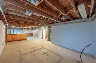 9815 S 31st St, Franklin, WI 53132 - Photo 13