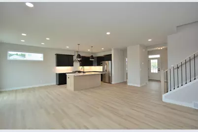 637  Standing Stone Dr, Waukesha, WI 53189 - Photo 5