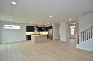 637 Standing Stone Dr, Waukesha, WI 53189 - Photo 5