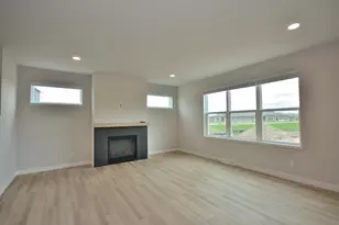 637 Standing Stone Dr, Waukesha, WI 53189 - Photo 3
