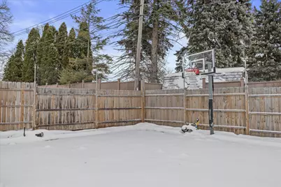 6026 S 23rd St, Milwaukee, WI 53221 - Photo 35