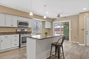 6026 S 23rd St, Milwaukee, WI 53221 - Photo 7