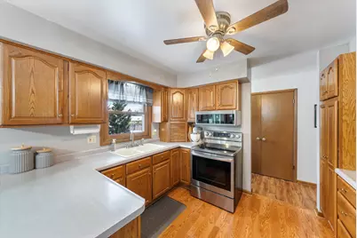 500  Deer Pass Rd, Saukville, WI 53080 - Photo 3