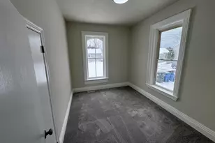 932 Peck Ave, Racine, WI 53404 - Photo 5