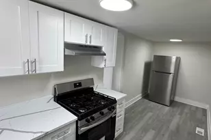 932 Peck Ave, Racine, WI 53404 - Photo 9