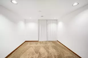 5943 S 18th St, Milwaukee, WI 53221 - Photo 15