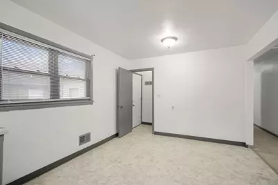 5943 S 18th St, Milwaukee, WI 53221 - Photo 7