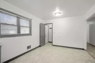 5943 S 18th St, Milwaukee, WI 53221 - Photo 7