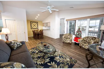 8991  Woodbridge Dr, Greendale, WI 53129 - Photo 9