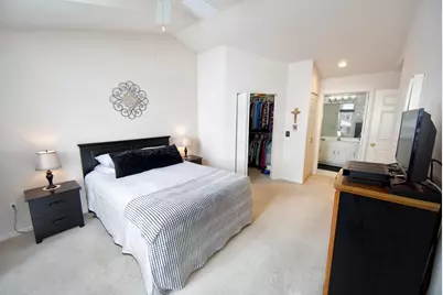 8991  Woodbridge Dr, Greendale, WI 53129 - Photo 13