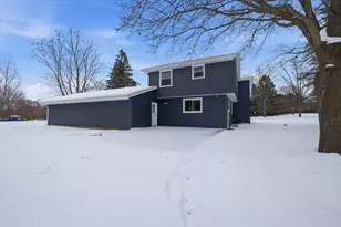 W127N12223 Knollwood Dr, Germantown, WI 53022 - Photo 31