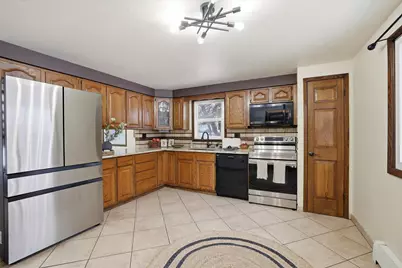 W127N12223  Knollwood Dr, Germantown, WI 53022 - Photo 5