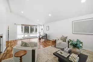 W127N12223 Knollwood Dr, Germantown, WI 53022 - Photo 13