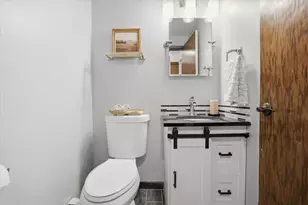 W127N12223 Knollwood Dr, Germantown, WI 53022 - Photo 27