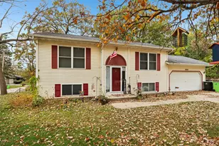 4504 Sunset Rd, Racine, WI 53185 - Photo 3