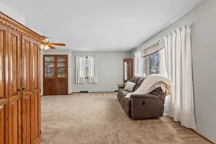 205 Crestwood Dr, Waukesha, WI 53188 - Photo 9