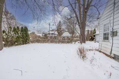 4579 N 105th St, Wauwatosa, WI 53225 - Photo 31