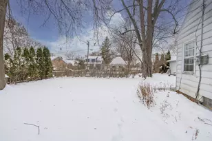 4579 N 105th St, Wauwatosa, WI 53225 - Photo 31