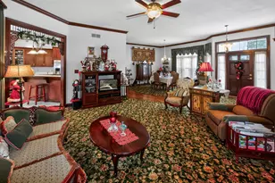 2075 Parkwood Ct, Grafton, WI 53024 - Photo 9