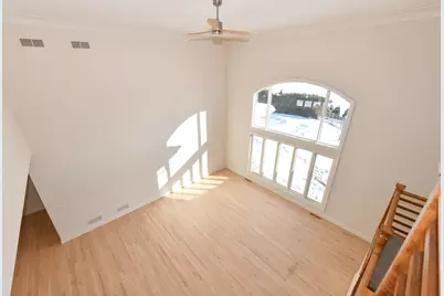 2100 N Oakwoods Ct, Summit, WI 53066 - Photo 9