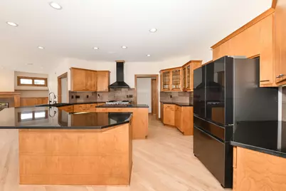 2100 N Oakwoods Ct, Summit, WI 53066 - Photo 17