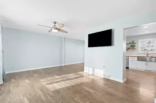 2008 Lenora Dr, West Bend, WI 53090 - Photo 3