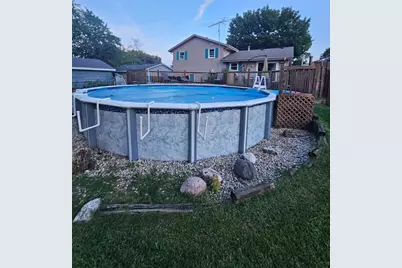 2008  Lenora Dr, West Bend, WI 53090 - Photo 27