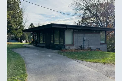 35081 W Fairview Rd, Oconomowoc Lake, WI 53066 - Photo 3