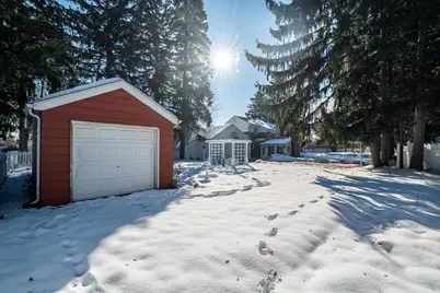 3352 N Elmwood Dr, Racine, WI 53405 - Photo 29