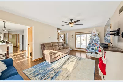 641  Small Farm Rd, Mukwonago, WI 53149 - Photo 7