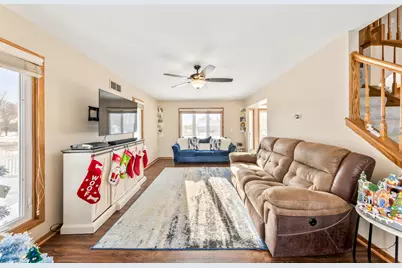 641  Small Farm Rd, Mukwonago, WI 53149 - Photo 9