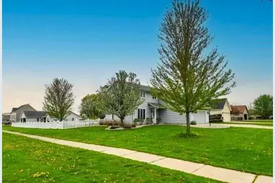 641  Small Farm Rd, Mukwonago, WI 53149 - Photo 51