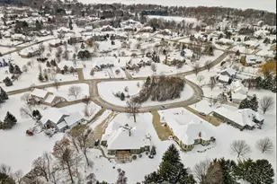 W261N2830 Woodburne Ct, Pewaukee, WI 53072 - Photo 51