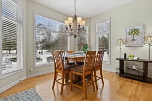 W261N2830 Woodburne Ct, Pewaukee, WI 53072 - Photo 15