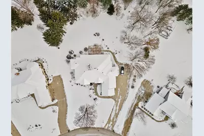 W261N2830  Woodburne Ct, Pewaukee, WI 53072 - Photo 49